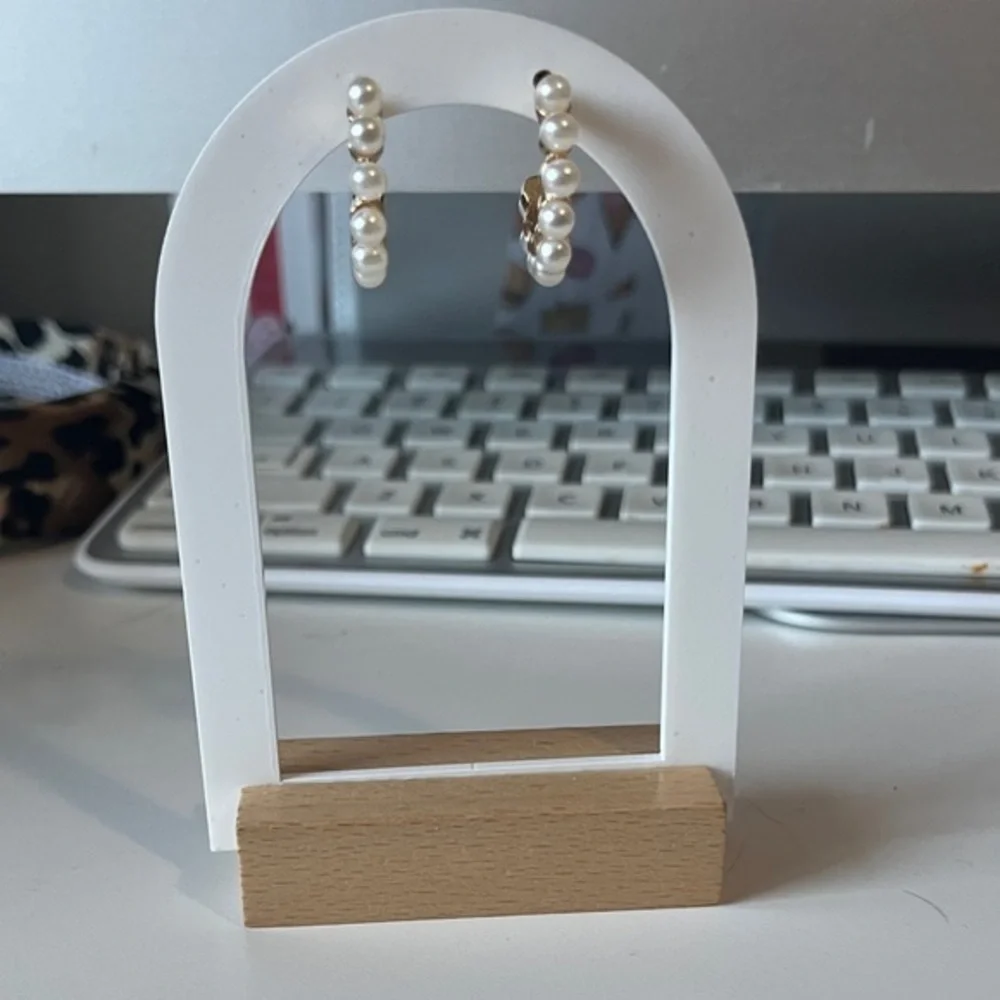 Faux Pearl Hoop Fashion Earrings - Picture 1 of 4
